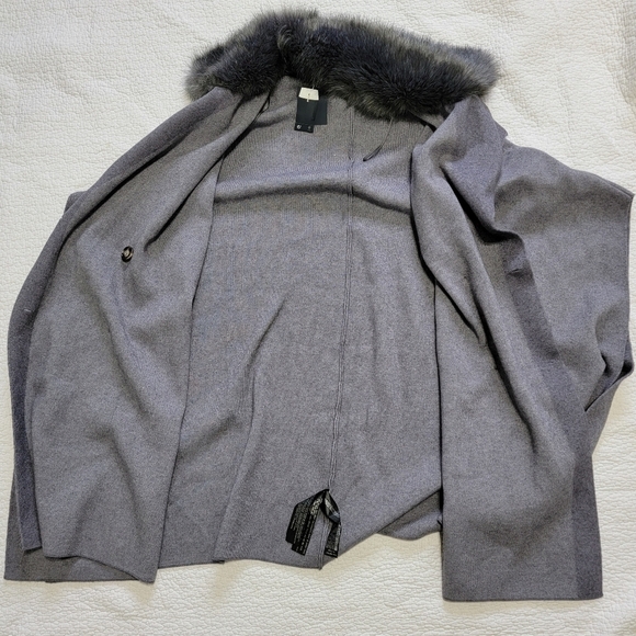 🆕️ NWT Zara Faux Fur Collar Cape/Poncho - Picture 2 of 8